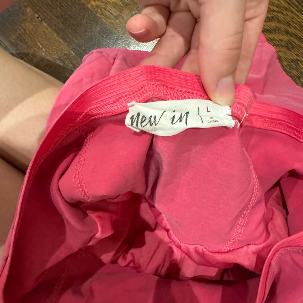 Pink athletic skirt - Picture 3 of 3